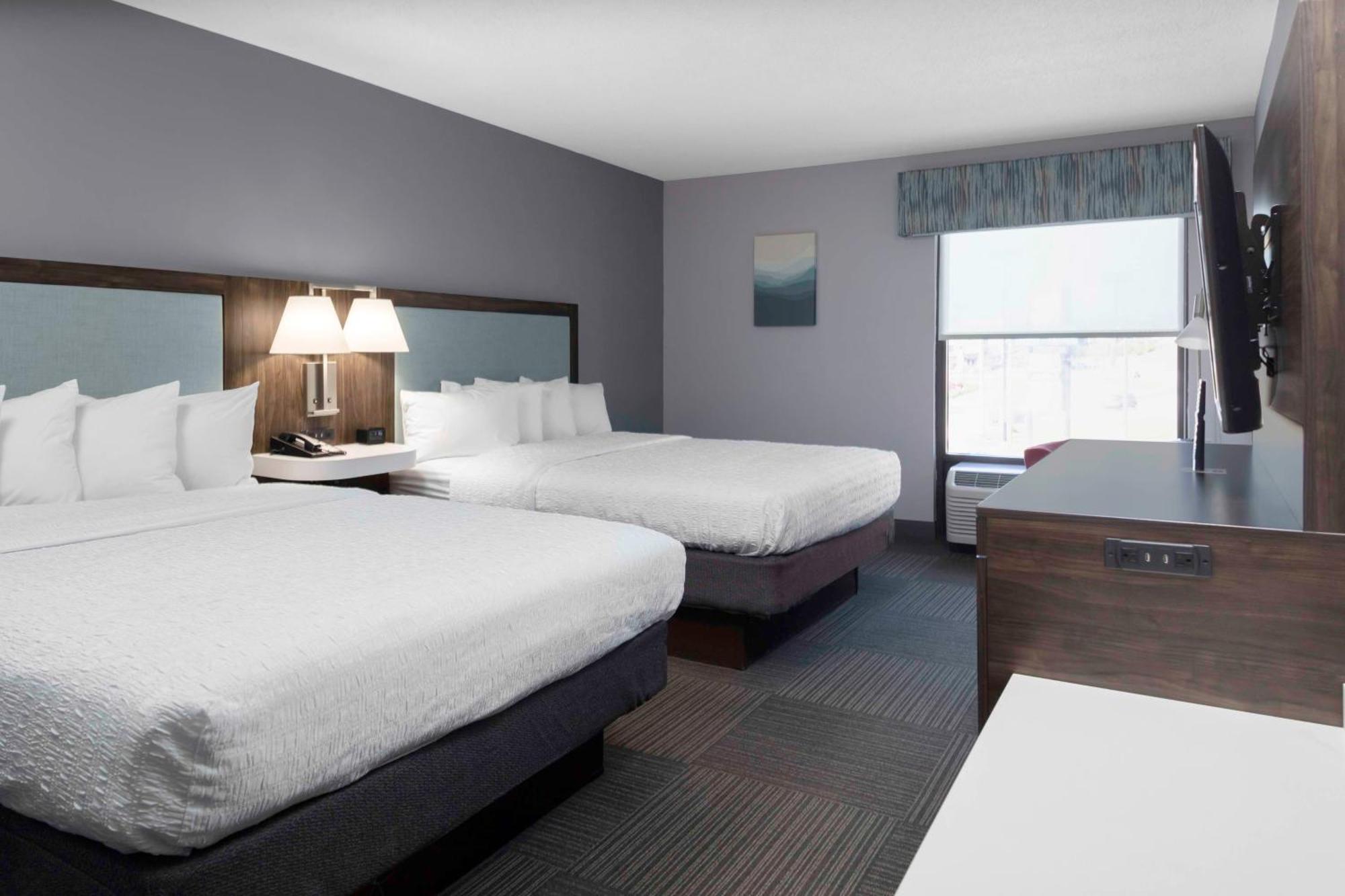 Hampton Inn Конайерс Экстерьер фото