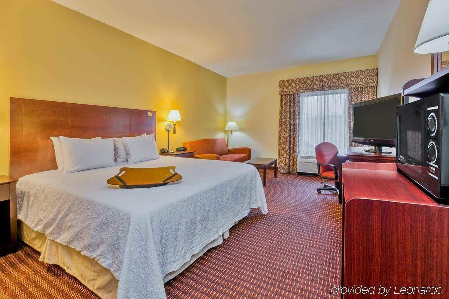 Hampton Inn Конайерс Экстерьер фото